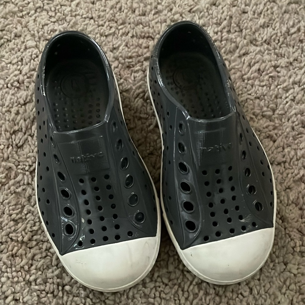 Never worn Natives